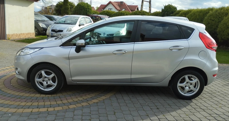 Ford Fiesta cena 16900 przebieg: 204796, rok produkcji 2009 z Cieszanów małe 191